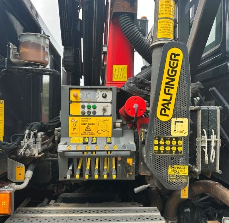 2017 U5023 PALFINGER CRANE LOW KMS/HRS