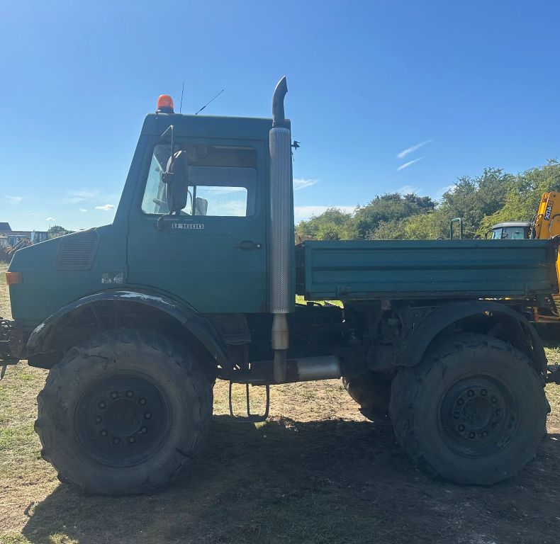 U1600AG REAR LINKAGE & HITCH
