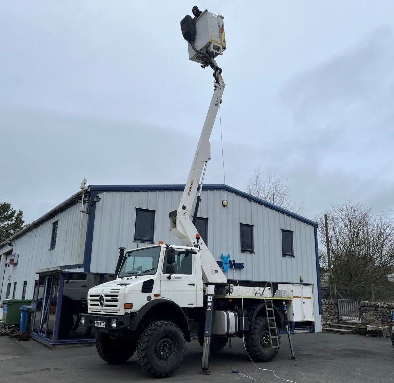 U4000 WITH 15M ACCESS PLATFORM