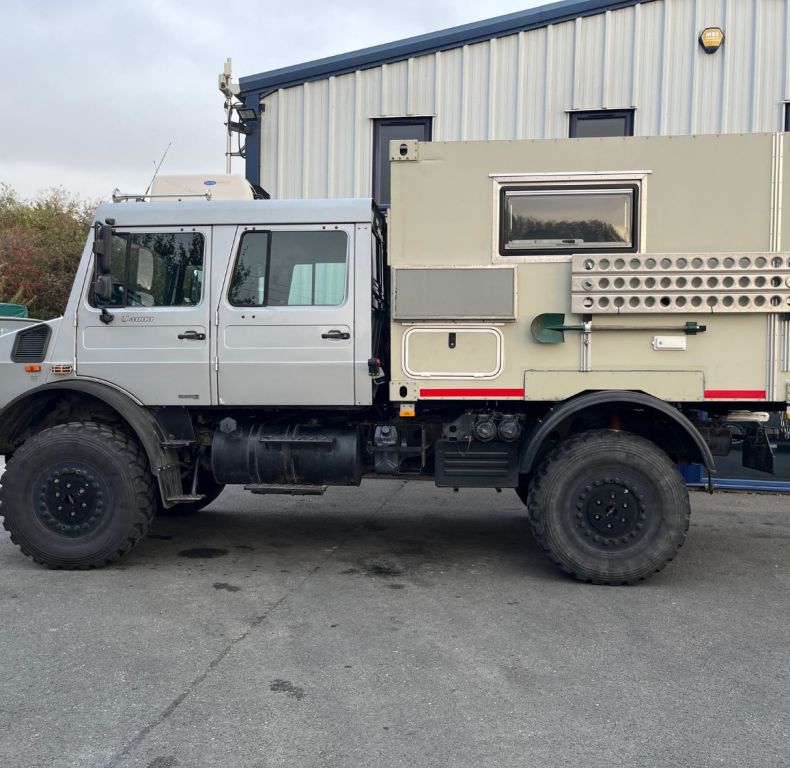 U4000 DOUBLE CAB CAMPER