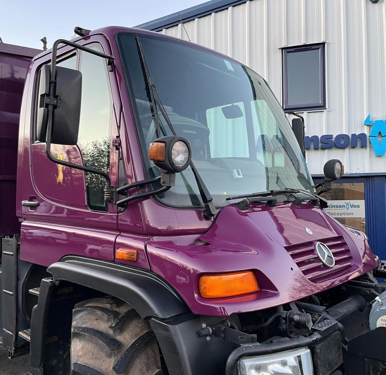 U400 6 CYL AG REG C/W PICK UP HITCH