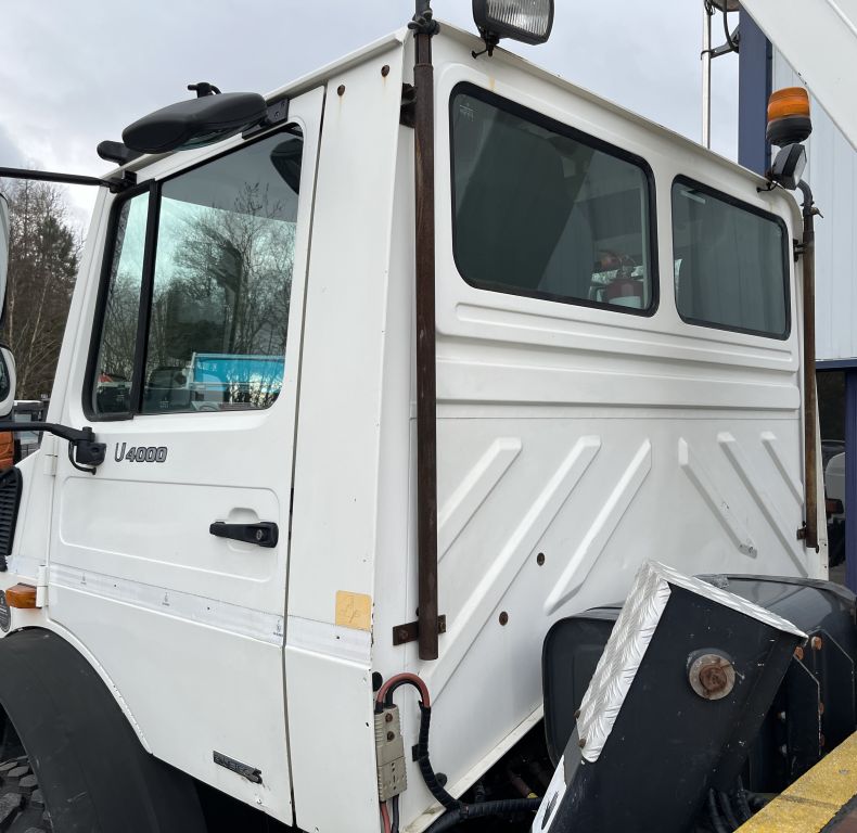 U4000 WITH 15M ACCESS PLATFORM