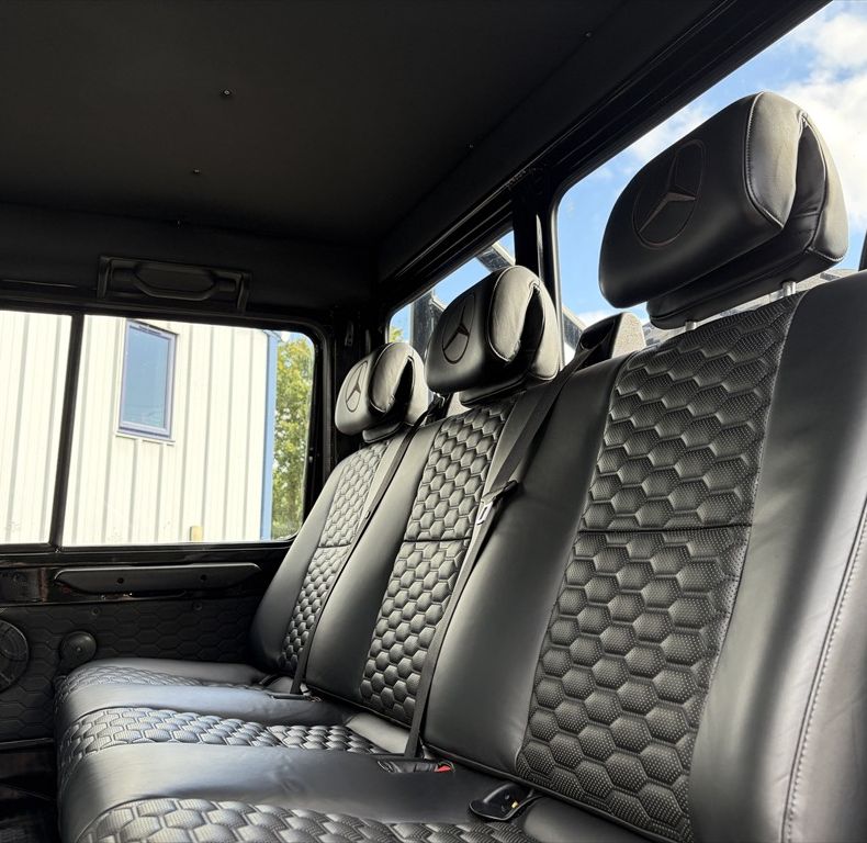 ONE-OFF CUSTOM BUILD - STUNNING TRUCK!