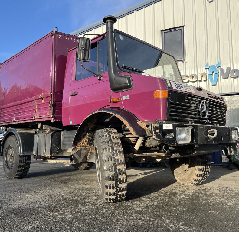 U1300L 3 WAY TIPPER - GREAT VALUE