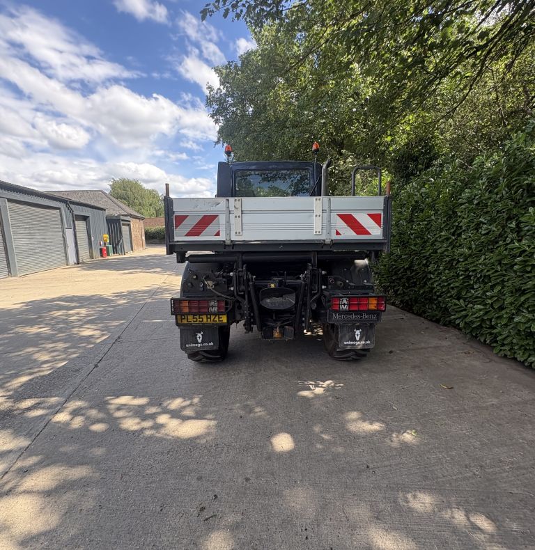 U400 WITH PICK UP HITCH