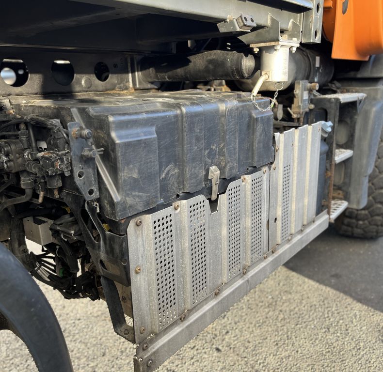 DIRECT GERMAN MOTORWAY MAINTENANCE UGE U527 - 2014