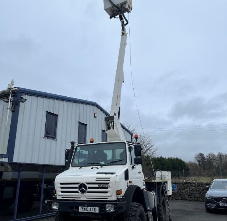 U4000 WITH 15M ACCESS PLATFORM