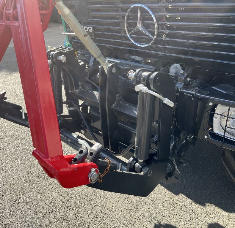 U1600 AG SPEC; FRONT & REAR LINKAGE, PTO, 3 WAY TIP
