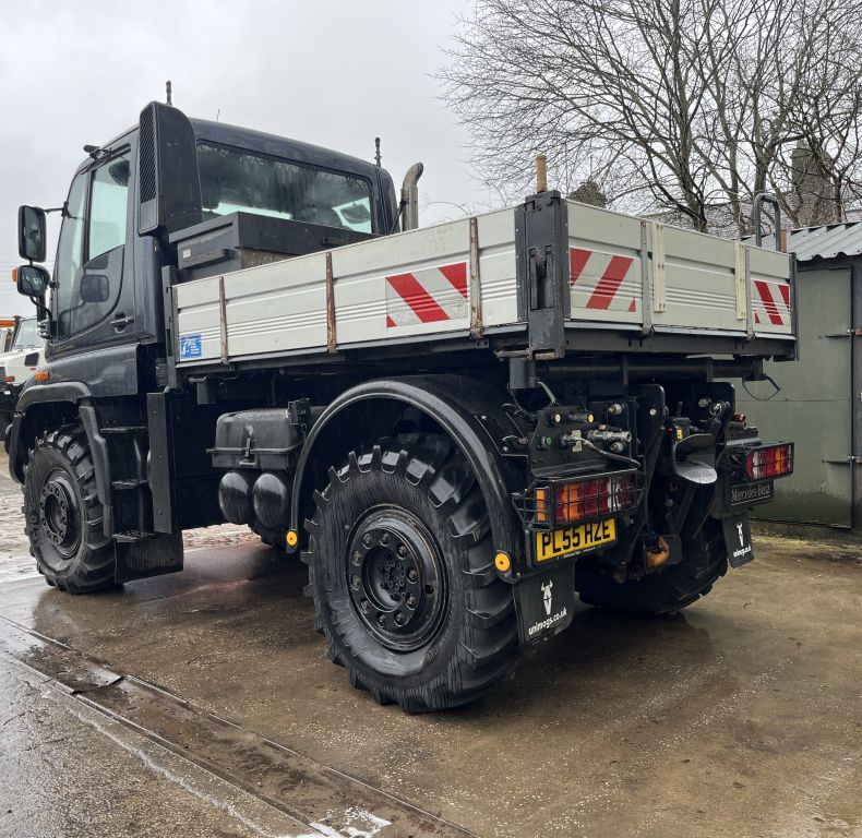 U400 WITH PICK UP HITCH