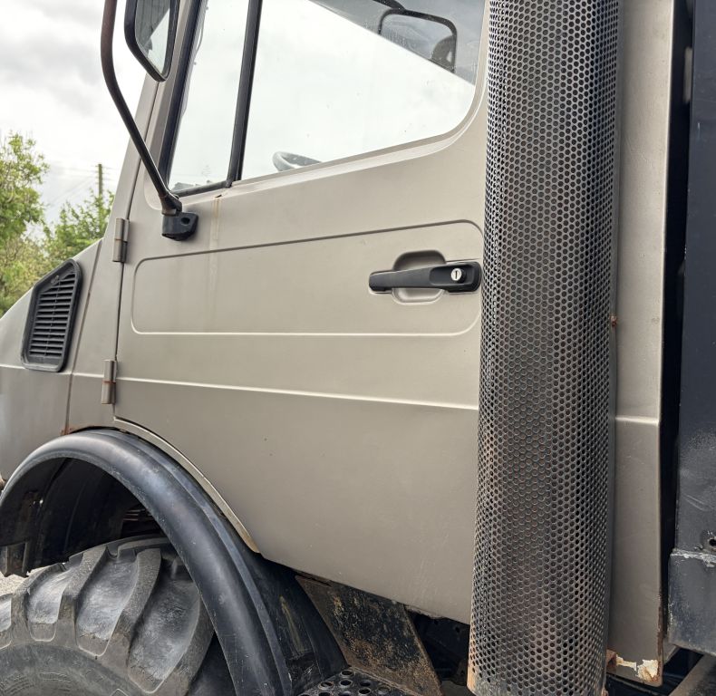 U1200AG SOLID UNIMOG READY TO GO TO WORK