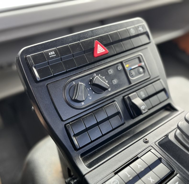 DIRECT GERMAN MOTORWAY MAINTENANCE UGE U527 - 2014