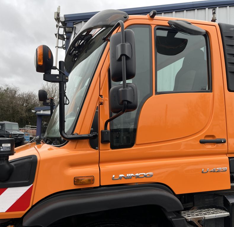 2016 U423 - ONE OWNER FROM NEW