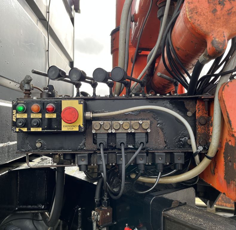 U1250VH ATLAS 100.1 CRANE & NEW CAB