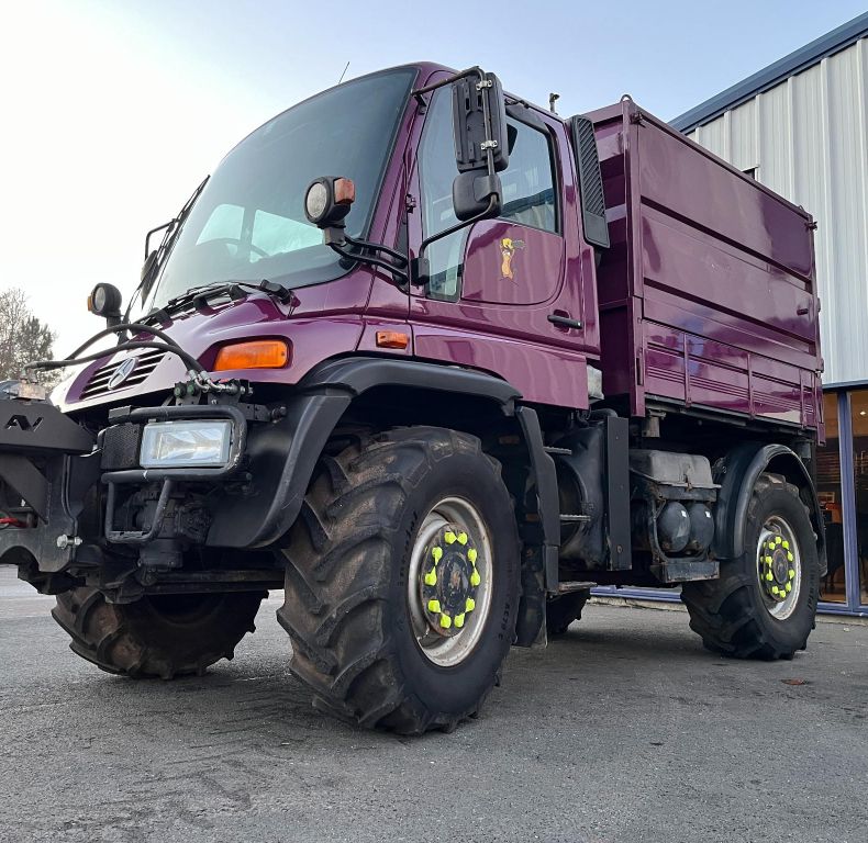 U400 6 CYL AG REG C/W PICK UP HITCH