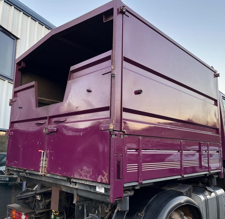 U400 6 CYL AG REG C/W PICK UP HITCH