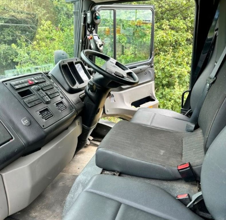 2017 U5023 PALFINGER CRANE LOW KMS/HRS