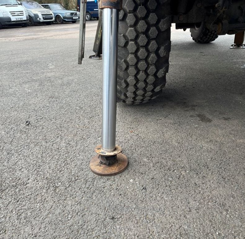 U4000 WITH 15M ACCESS PLATFORM