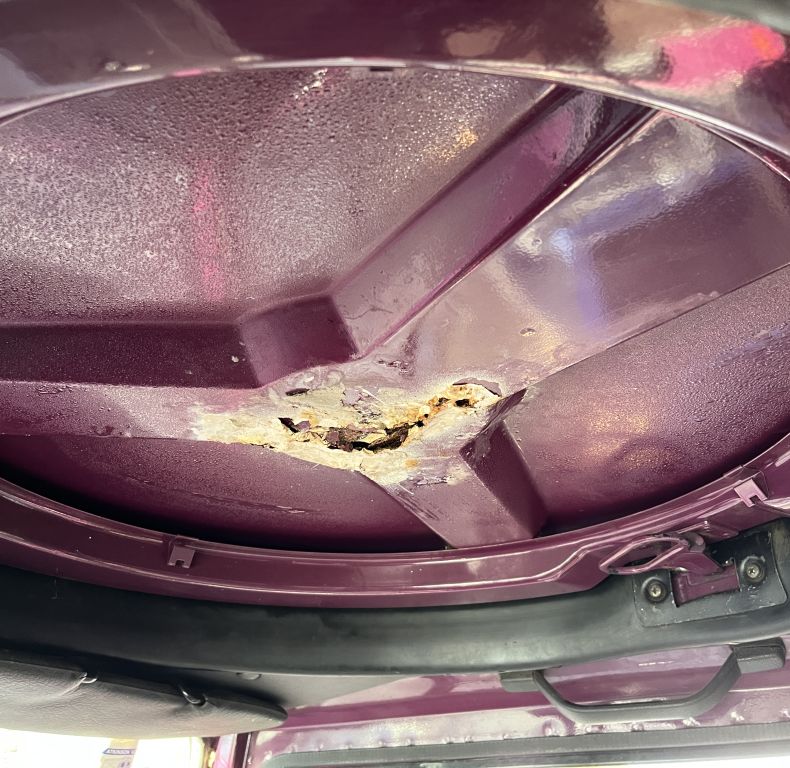 U1300L 3 WAY TIPPER - GREAT VALUE