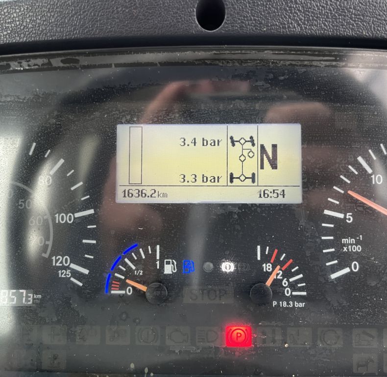 U4000 WITH 15M ACCESS PLATFORM