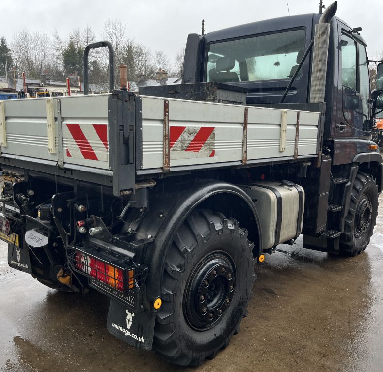 U400 WITH PICK UP HITCH