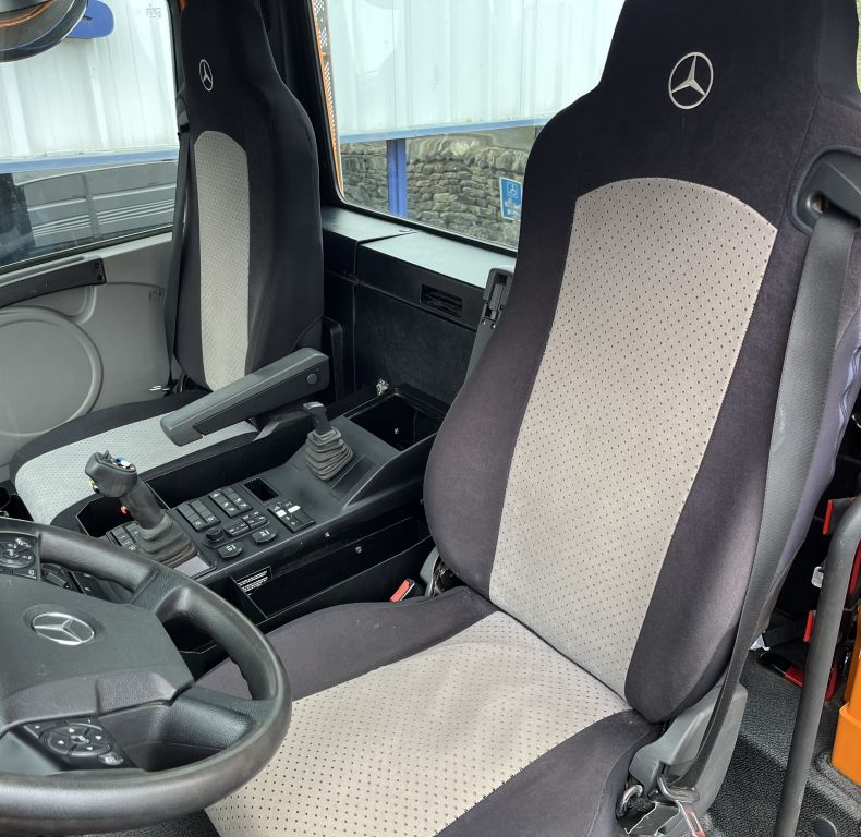 2016 U423 - ONE OWNER FROM NEW