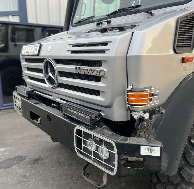 U4000 DOUBLE CAB CAMPER
