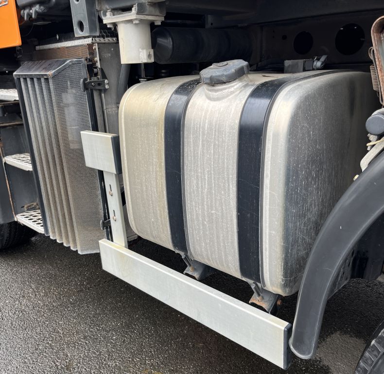 2016 U423 - ONE OWNER FROM NEW