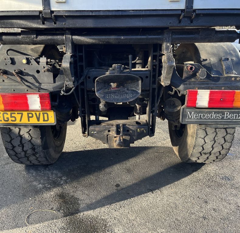 U400 AG REGISTERED WITH PICK-UP HITCH