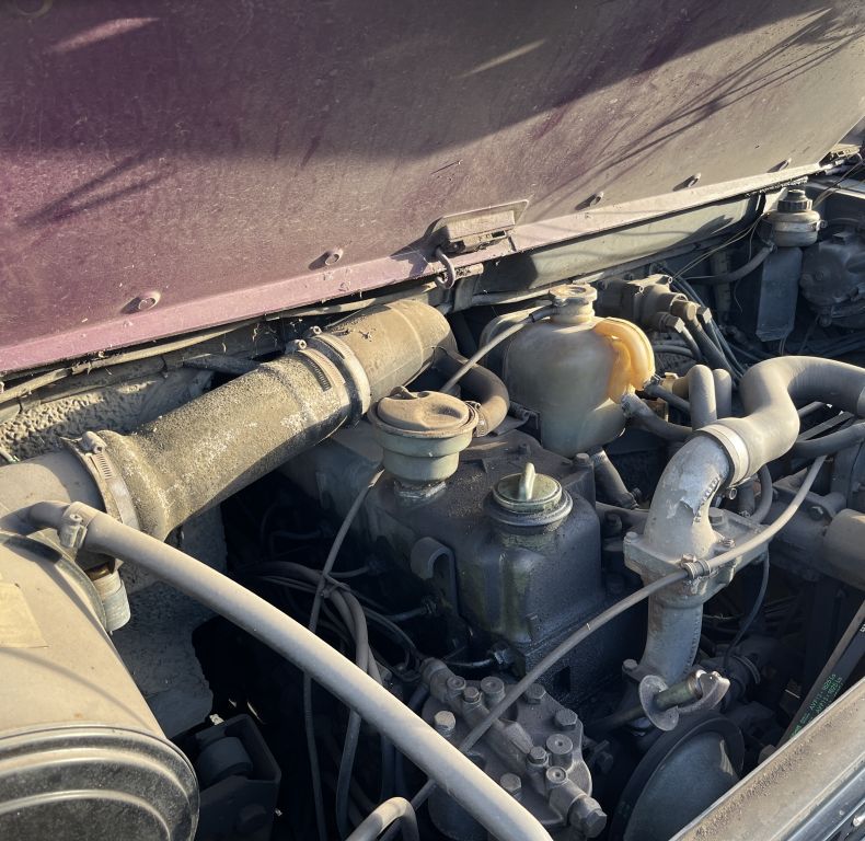 U1300L 3 WAY TIPPER - GREAT VALUE