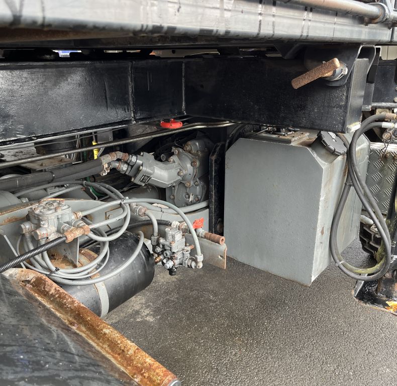 U1250VH ATLAS 100.1 CRANE & NEW CAB