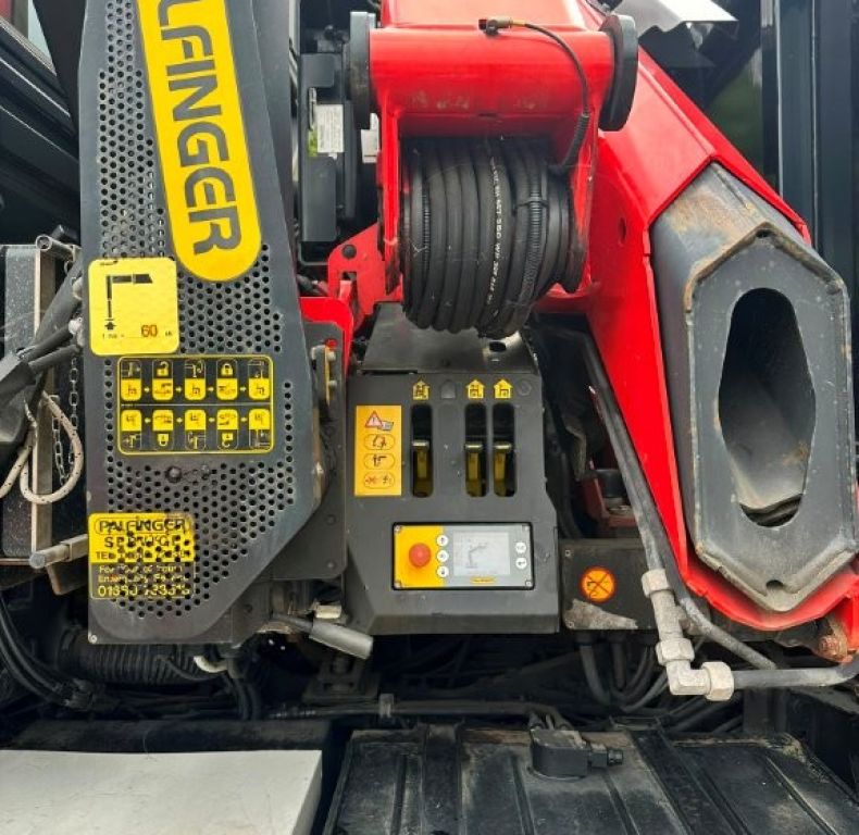 2017 U5023 PALFINGER CRANE LOW KMS/HRS