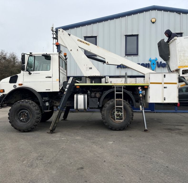 U4000 WITH 15M ACCESS PLATFORM