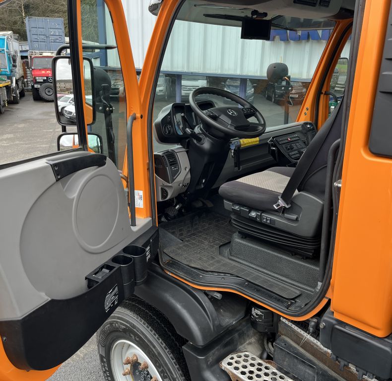 2016 U423 - ONE OWNER FROM NEW