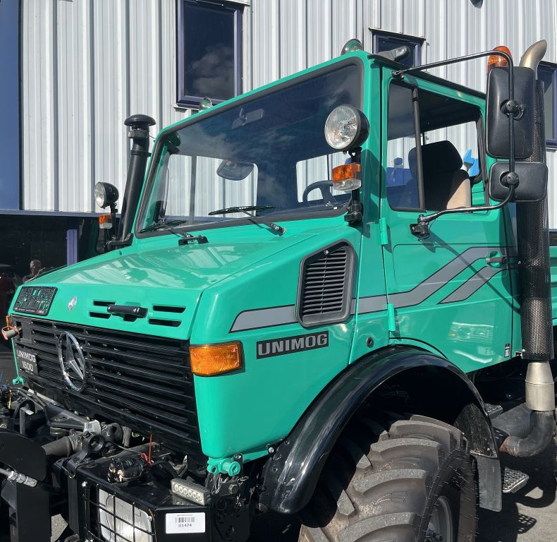 U1600 AG SPEC; FRONT & REAR LINKAGE, PTO, 3 WAY TIP