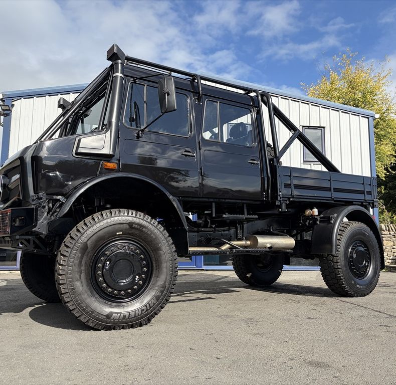 ONE-OFF CUSTOM BUILD - STUNNING TRUCK!